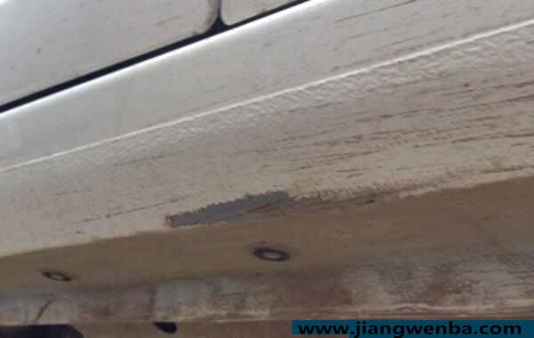 下裙边的颗粒漆好补吗？侧裙颗粒胶不喷可以不